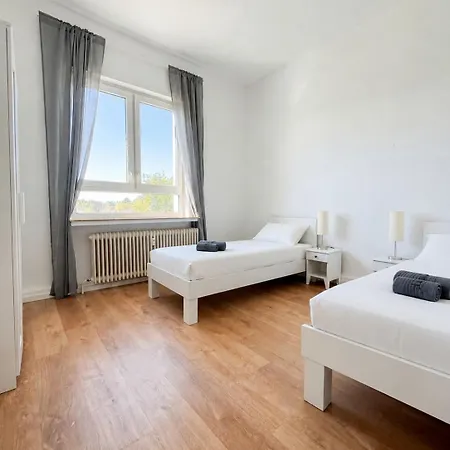 Appartement 3-zimmer Monteurunterkunft Mit Pkw-stellplatz Fuer Bis Zu 6 Personen In Horn-lehe