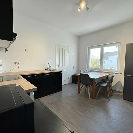 3-zimmer Monteurunterkunft Mit Pkw-stellplatz Für Bis Zu 6 Personen In Horn-lehe